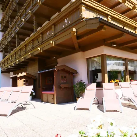 Parkhotel מלון 3*